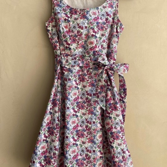 Tommy Hillfiger Size 6 floral dress - Picture 5 of 5